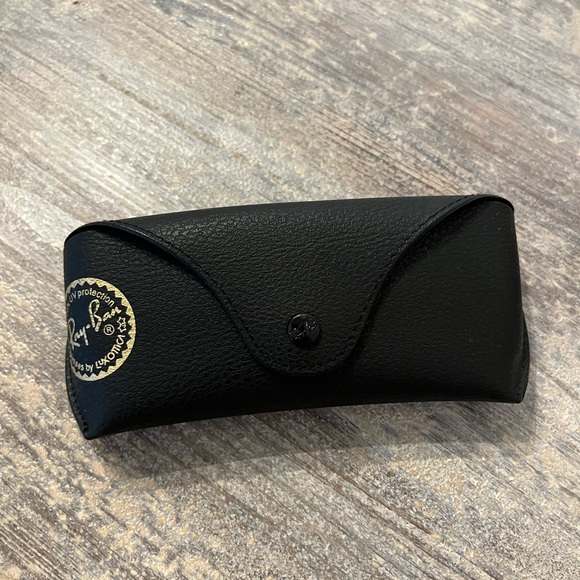 Black ray ban sunglasses - Picture 7 of 8